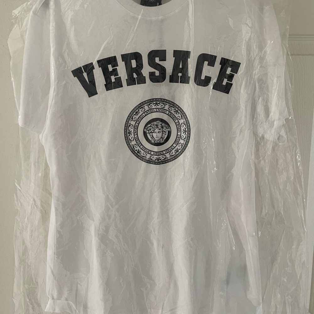 Versace Medusa Collegiate Logo Graphic Tee Size Medium Retail $495